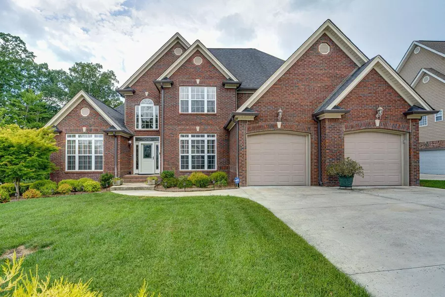 556 Kashaya LN, Soddy Daisy, TN 37379
