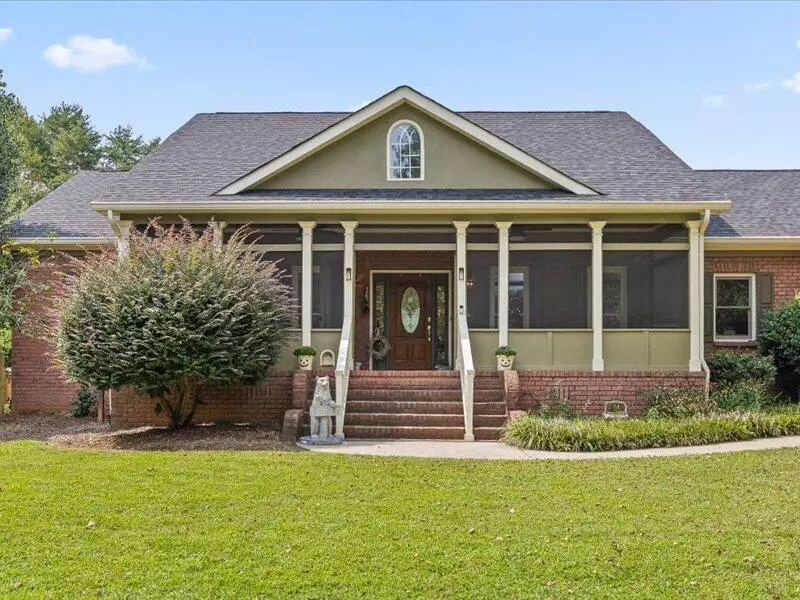 1024 Banther RD, Mcdonald, TN 37353