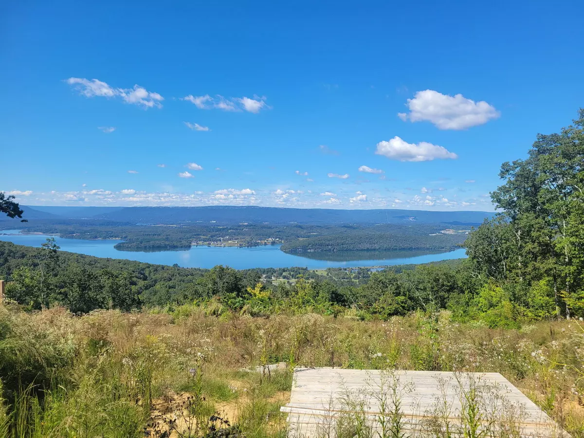 South Pittsburg, TN 37380,720 Wohalie LN