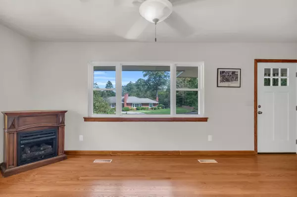 Chattanooga, TN 37412,3516 Maplewood LN