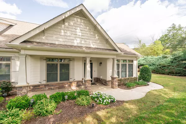 9523 Collier PL, Ooltewah, TN 37363