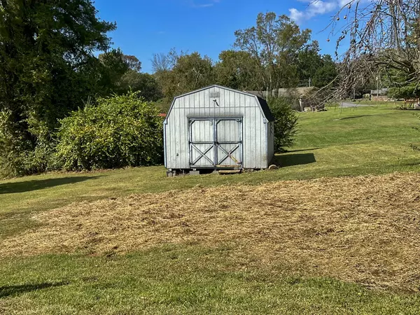 Talbott, TN 37877,914 Flax LN