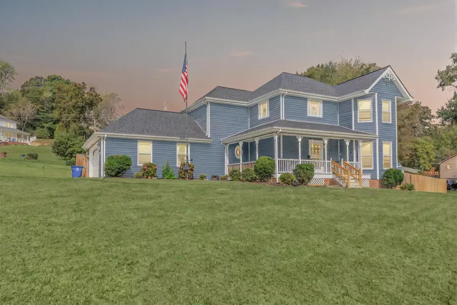 437 English Oaks DR, Hixson, TN 37343