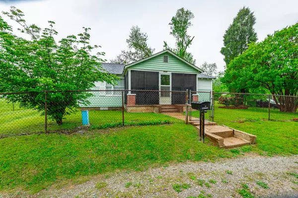 Soddy Daisy, TN 37379,9839 Walnut ST