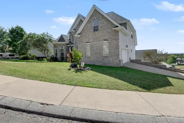 Chattanooga, TN 37421,2290 Red Tail LN