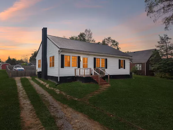 112 Hill ST, Athens, TN 37303