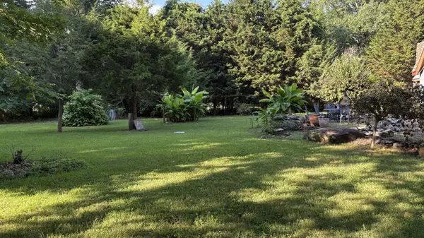Signal Mountain, TN 37377,3002 Wilson AVE