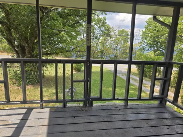 Rising Fawn, GA 30738,8442 Scenic HWY