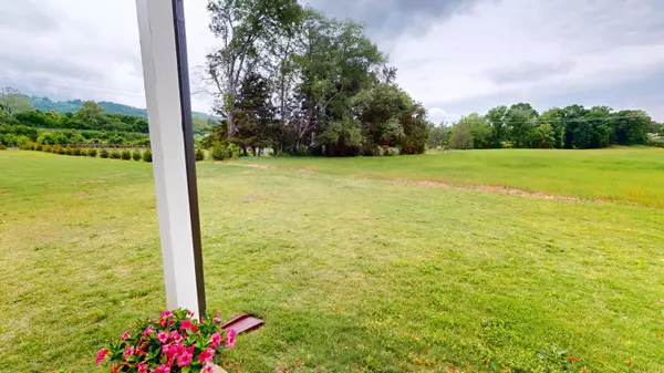 Ooltewah, TN 37363,8804 Knolling Loop RD
