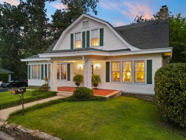 Chattanooga, TN 37411,3310 Alta Vista DR