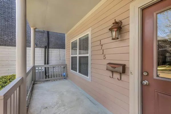 Chattanooga, TN 37408,1715 Long ST