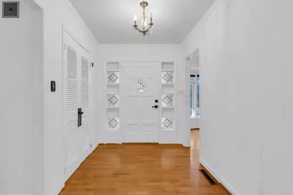 Dalton, GA 30720,1209 Lakeshore DR