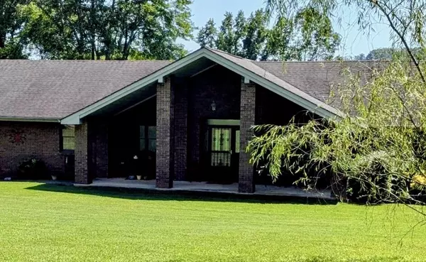 385 Riddle ST, Dayton, TN 37321