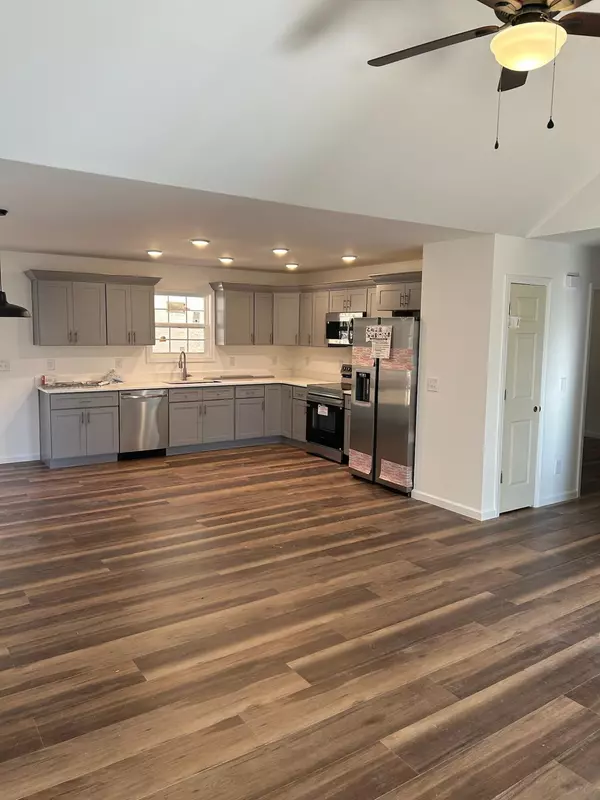 Rocky Face, GA 30740,827 Bridges RD