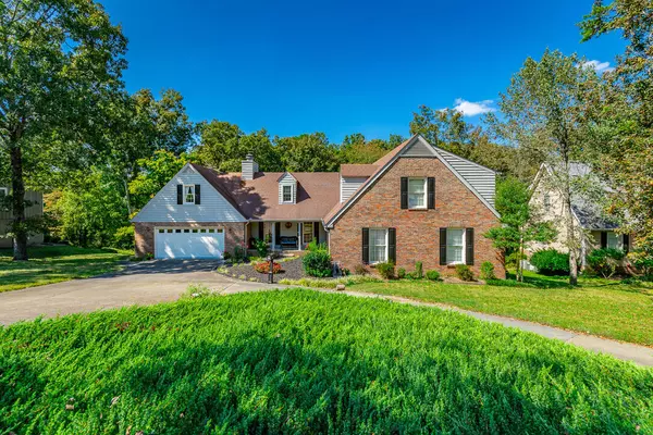 Chattanooga, TN 37421,9231 Mountain Shadows DR