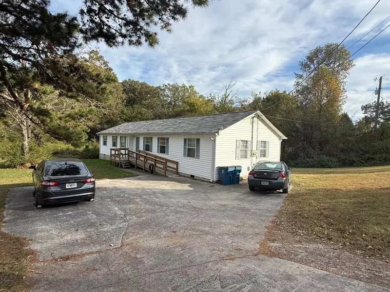 2 & 4 Newman DR, Rossville, GA 30741