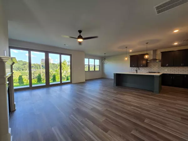 Chattanooga, TN 37405,15 Cityscape VW