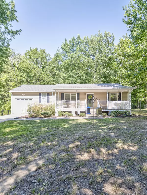 1285 Artesian Well RD, Calhoun, GA 30701
