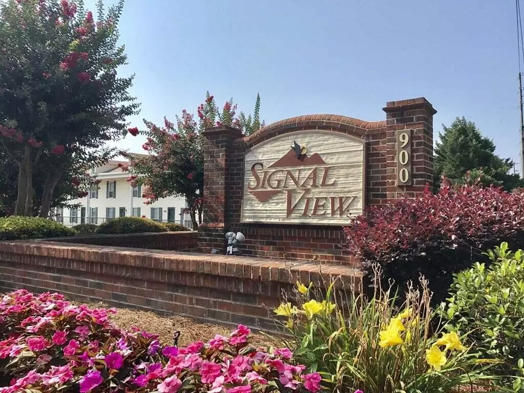 Chattanooga, TN 37405,900 Mountain Creek RD