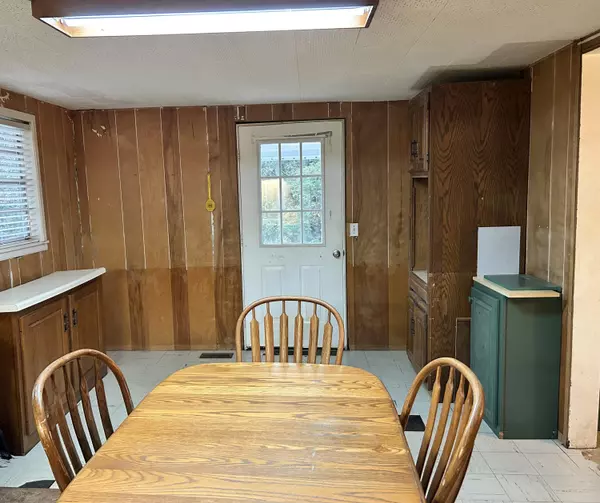 Pikeville, TN 37367,715 Miller RD