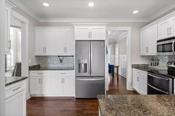 Chattanooga, TN 37405,200 Peak ST