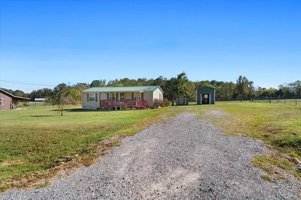 Cohutta, GA 30710,966 Emerson RD