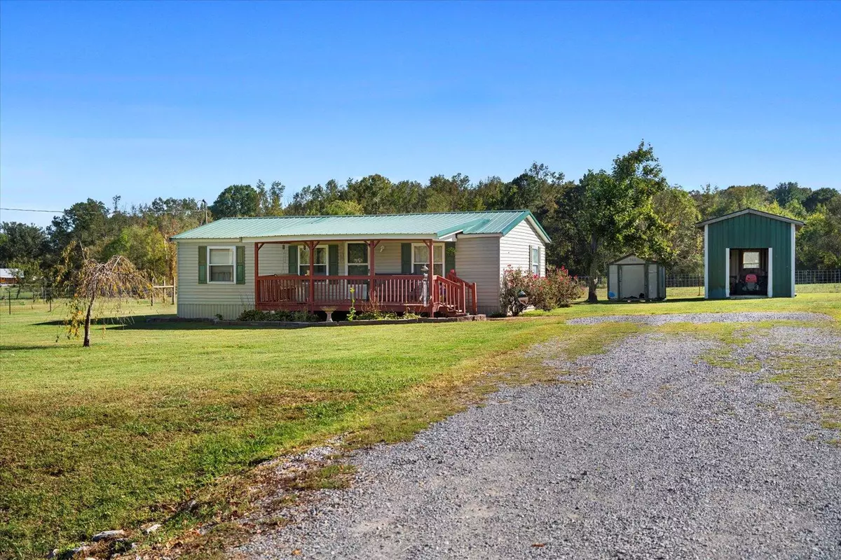 Cohutta, GA 30710,966 Emerson RD