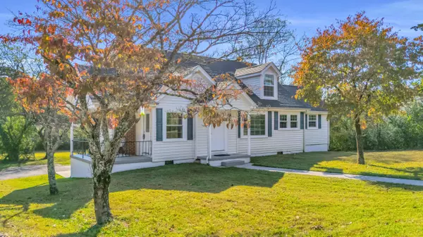 4094 University DR, Ooltewah, TN 37363