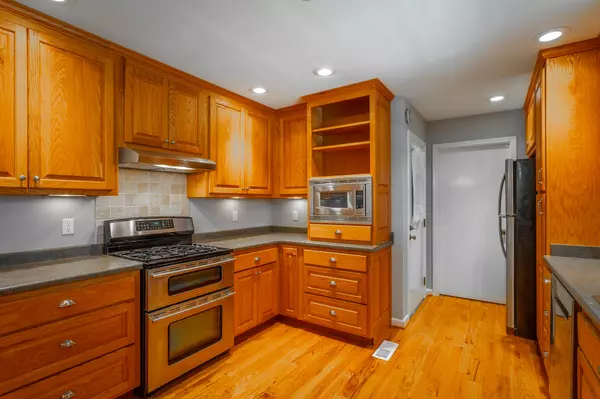 Chattanooga, TN 37412,3912 Mission Oaks DR