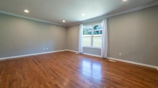 Chattanooga, TN 37421,2942 Old Britain CIR