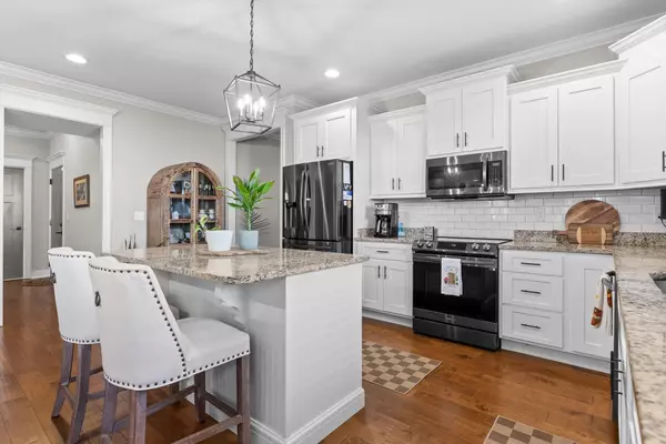 Chattanooga, TN 37421,8411 Wynfair LN