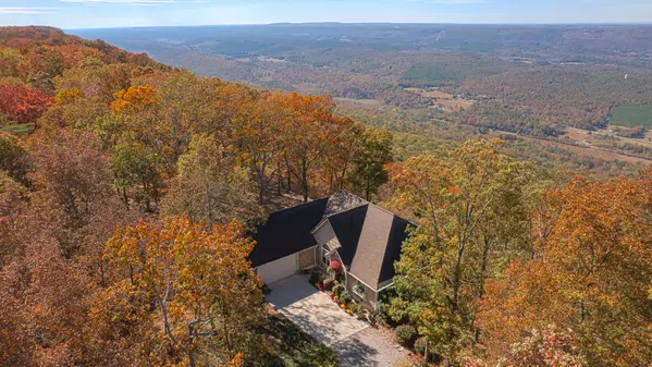 5998 Old State RD, Menlo, GA 30731