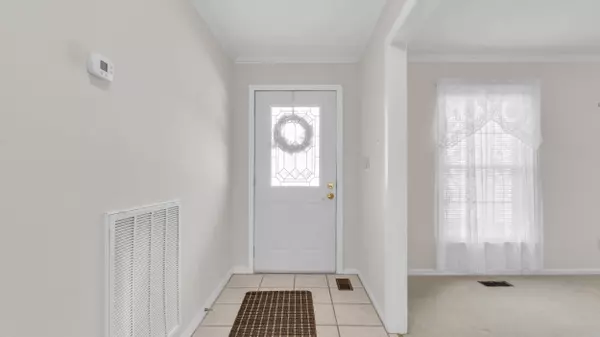 Harrison, TN 37341,6442 Bayshore DR