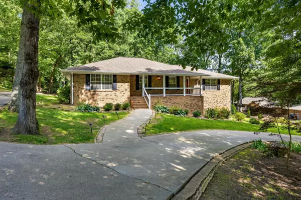 Signal Mountain, TN 37377,14 Carriage HL