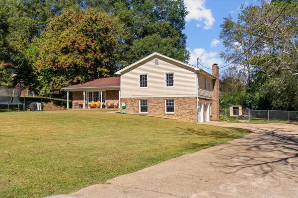 Dalton, GA 30720,506 Lavista RD