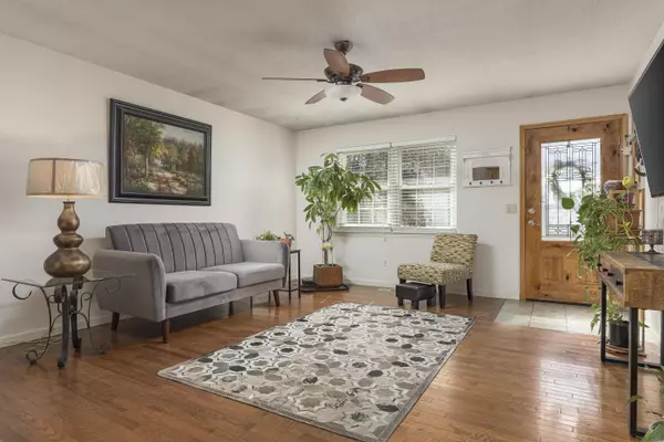 Harrison, TN 37341,7111 Fine LN