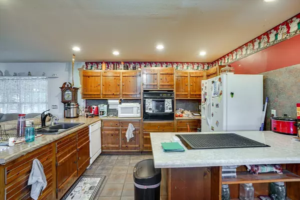 Cohutta, GA 30710,5219 Apison RD