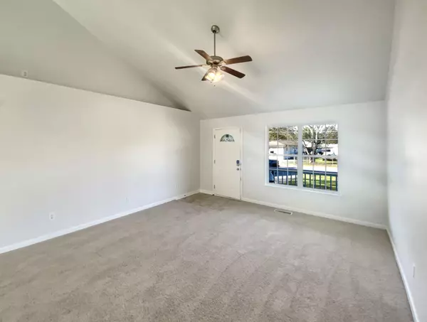 Rossville, GA 30741,1874 State Line