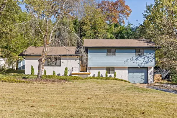 1313 Michael LN, Hixson, TN 37343