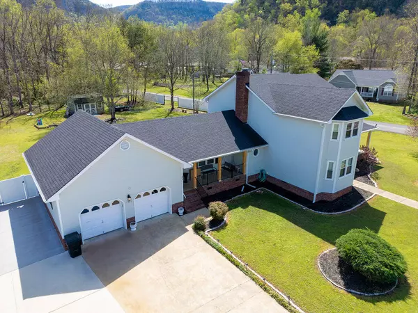 Trenton, GA 30752,494 Canyon Park DR