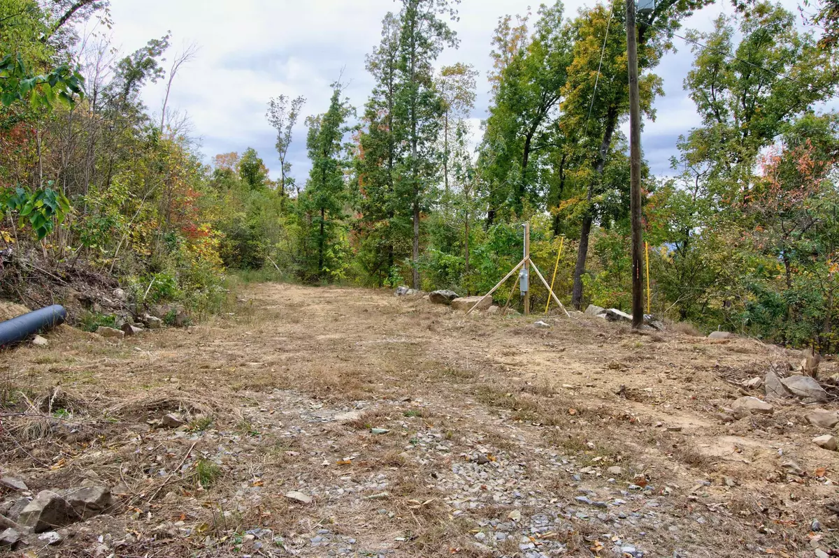 Rising Fawn, GA 30738,9984 Ga 136 HWY