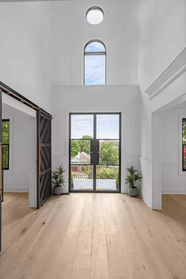 Chattanooga, TN 37405,1103 Centennial DR