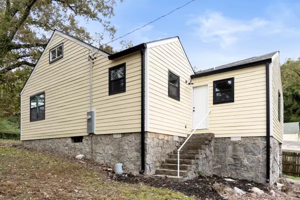 Chattanooga, TN 37406,35 Agnes AVE