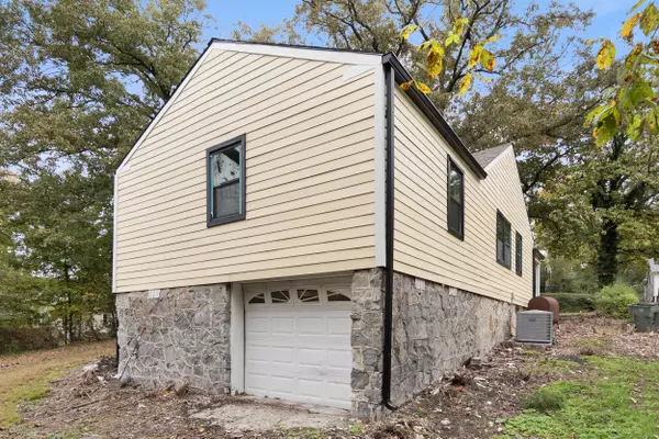 Chattanooga, TN 37406,35 Agnes AVE