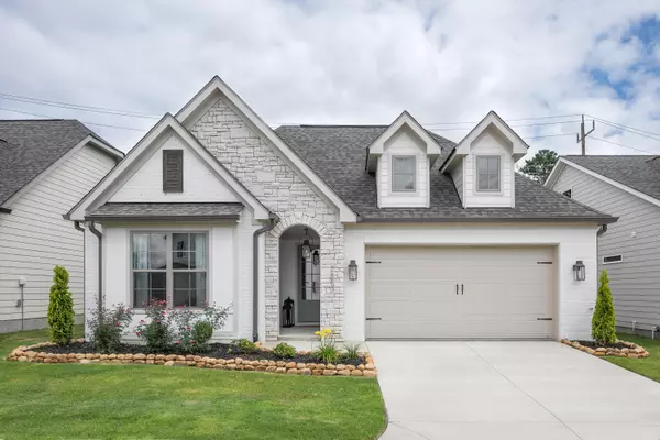 50 Snow Line LN, Ooltewah, TN 37363