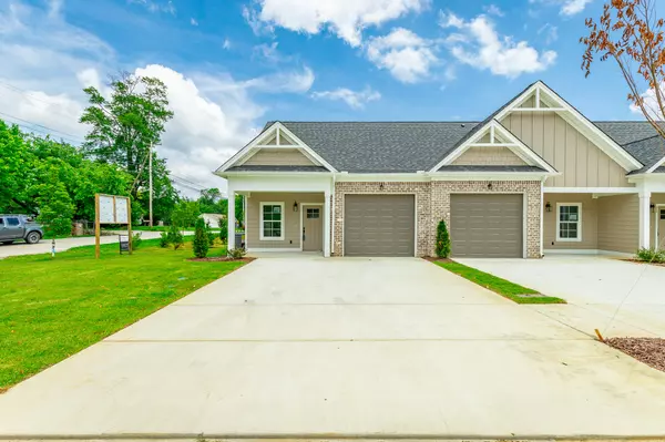 Chattanooga, TN 37421,2530 Bannerman LN