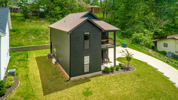 Chattanooga, TN 37412,1046 Seminole DR