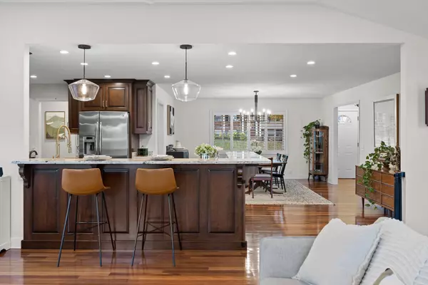 Hixson, TN 37343,7857 Parkshore CIR