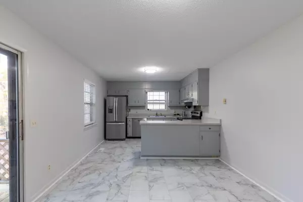 Signal Mountain, TN 37377,104 Sunnybrook TRL