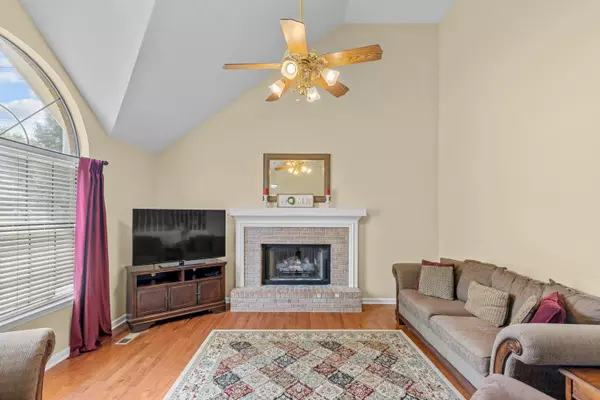 Ringgold, GA 30736,141 Debbie LN